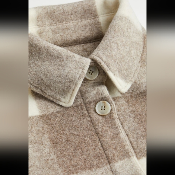 🆕️NWT H&M Oversized Shacket in 'Dark Beige/Checked', Size Medium - Picture 7 of 16